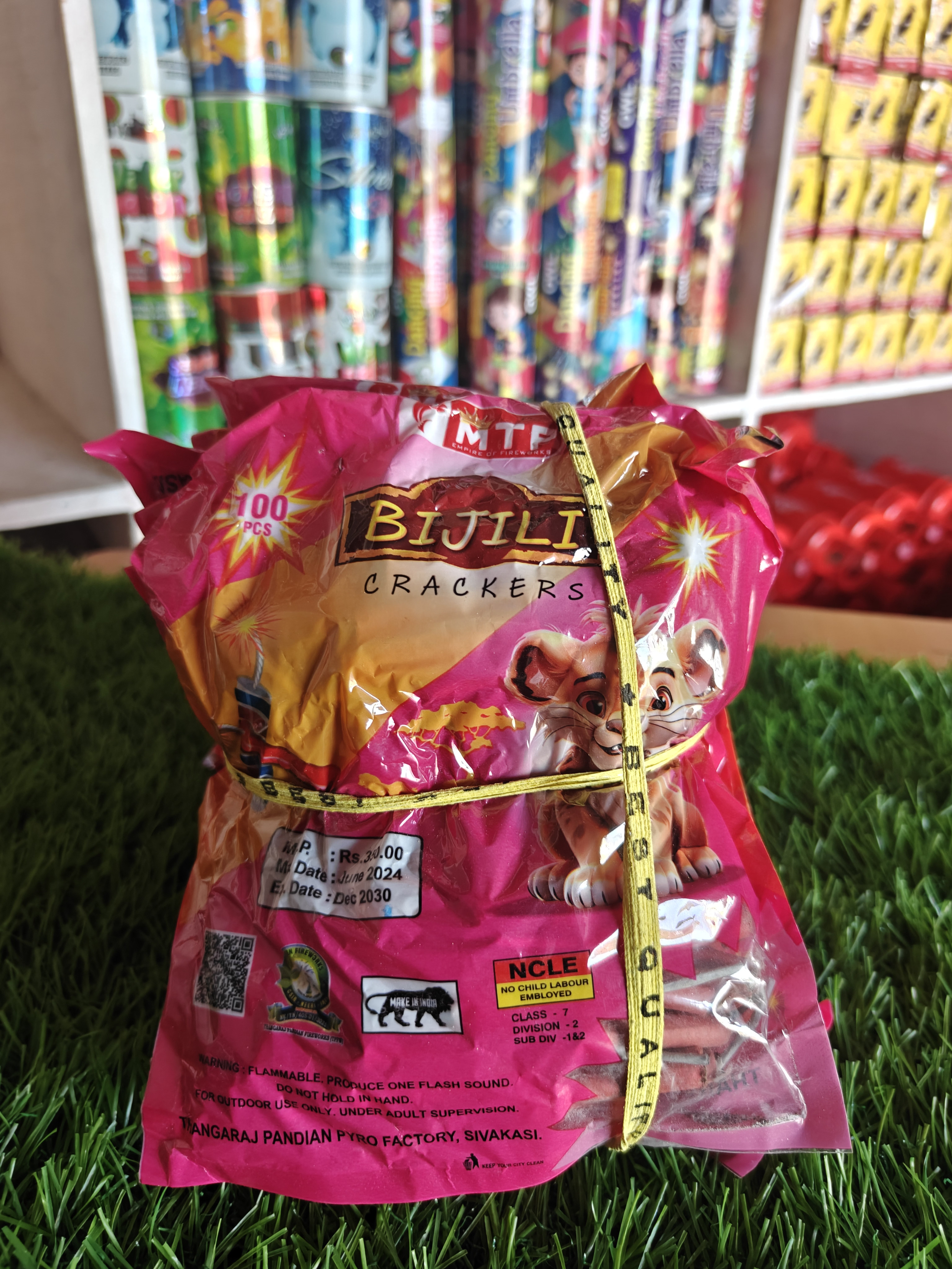 RED BIJILI (100 Pcs)