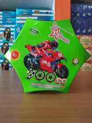 900 CC RED & GREEN